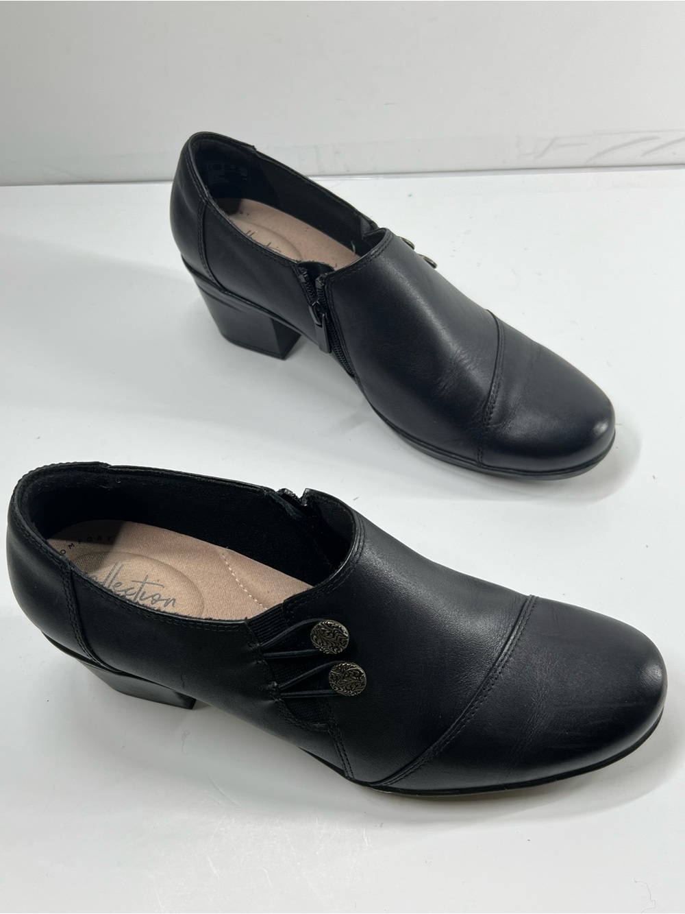 Clarks Collection Women’s Black Leather Ankle Booties Heels Size 9 - Picture 3 of 13